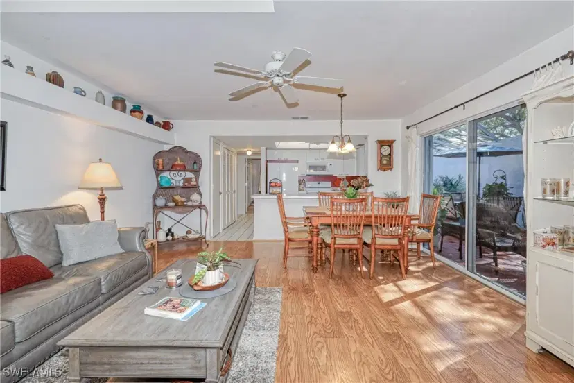 Picture of 13750 Downing Ln 4, Fort Myers FL 33919