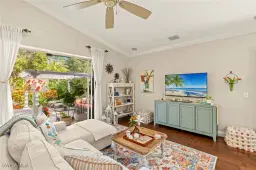 Picture of 207 Glen Eagle Cir, Naples, FL 34104