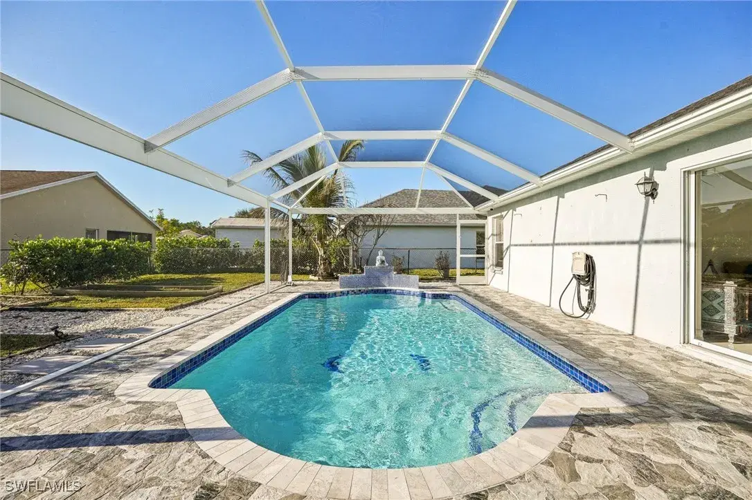 Picture of 1516 Honor Ct, Lehigh Acres, FL 33971