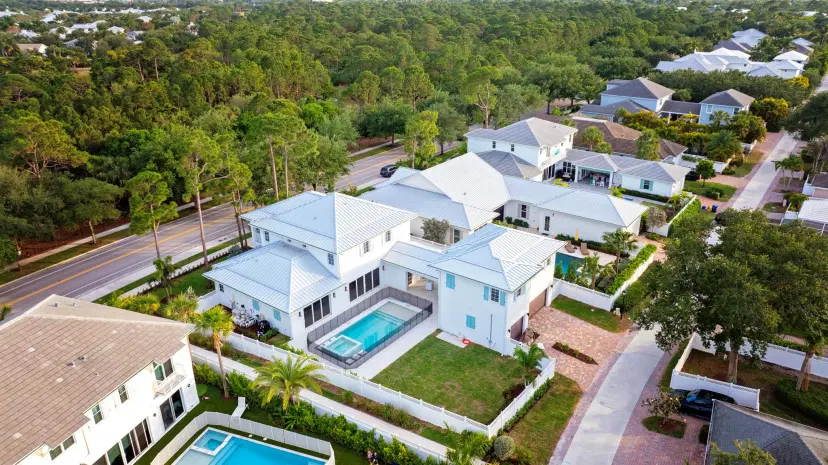 Picture of 2620 Greenway Drive, Jupiter FL 33458