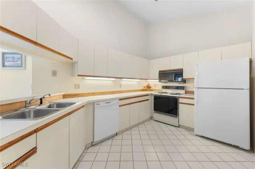 Picture of 1320 Park Lake Dr, Naples FL 34110