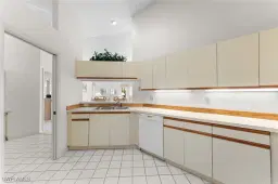 Picture of 1320 Park Lake Dr, Naples, FL 34110