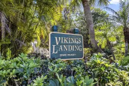 Picture of 631 SE Norsemen Drive, Port St Lucie, FL 34984