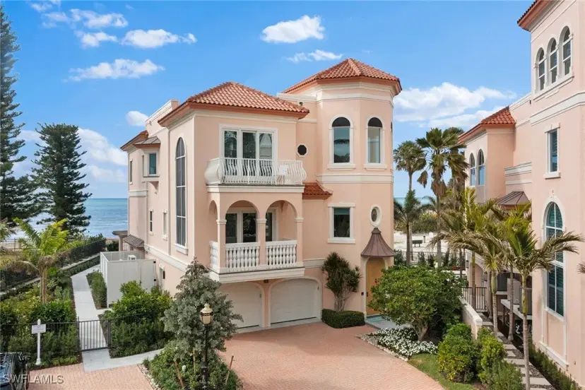 Picture of 15 Casa Mar Ln 2, Naples FL 34103