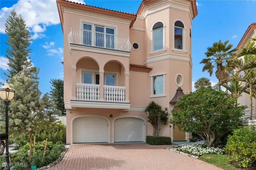 Picture of 15 Casa Mar Ln 2, Naples FL 34103