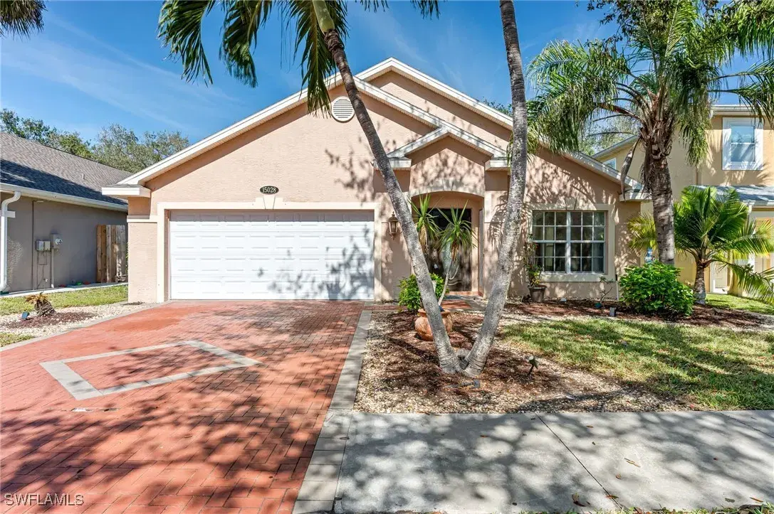 Picture of 15028 Savannah Dr, Naples, FL 34119