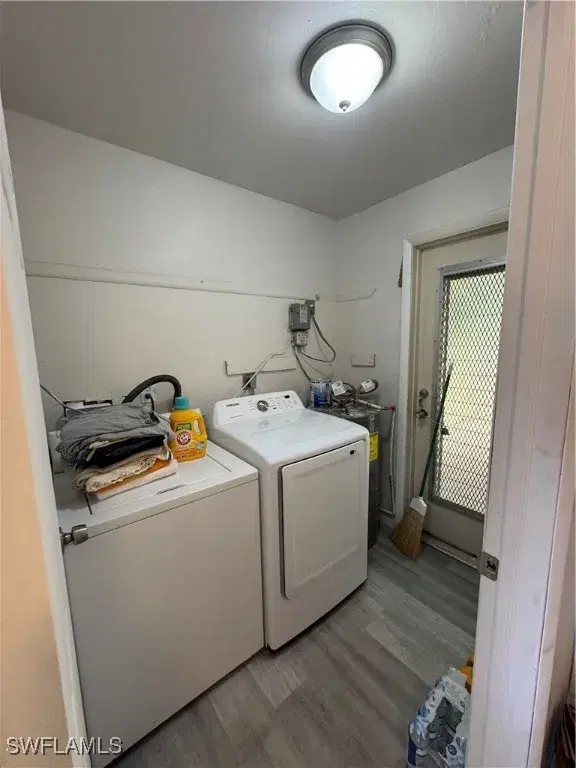 Picture of 28 Holly Dr, North Fort Myers FL 33903