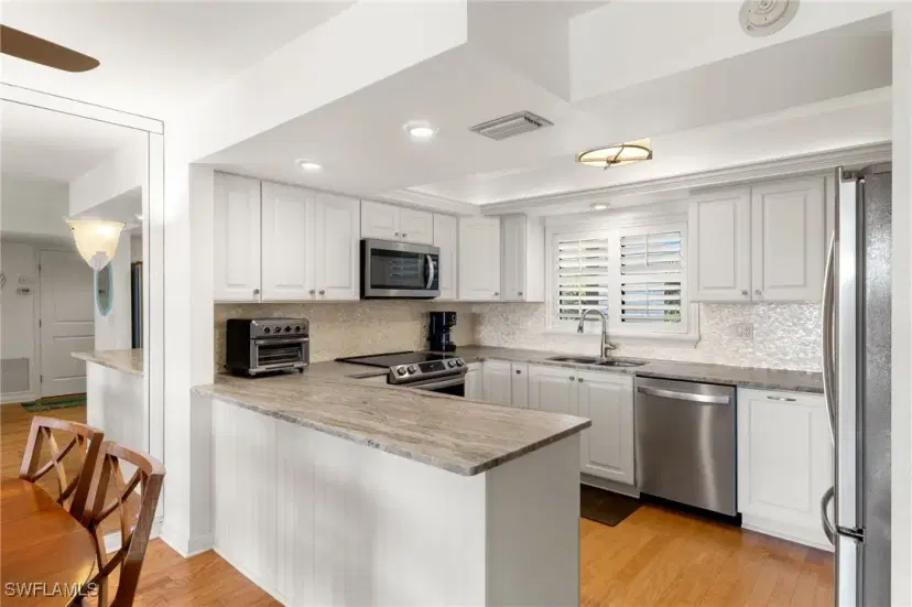 Picture of 4140 Steamboat Bend E 404, Fort Myers FL 33919