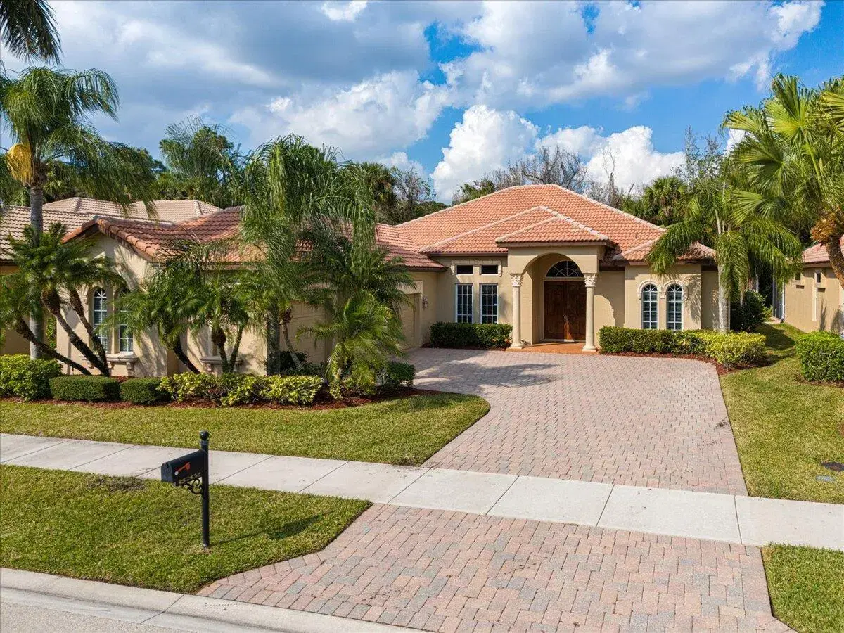 Picture of 832 SW Grand Reserves Boulevard, Port St Lucie, FL 34986