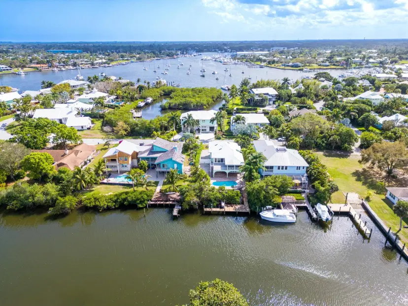 Picture of 4239 SE Whiticar Way, Stuart FL 34997