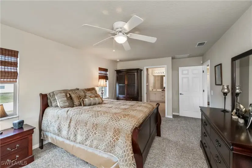 Picture of 328 NW 4Th Ter, Cape Coral FL 33993