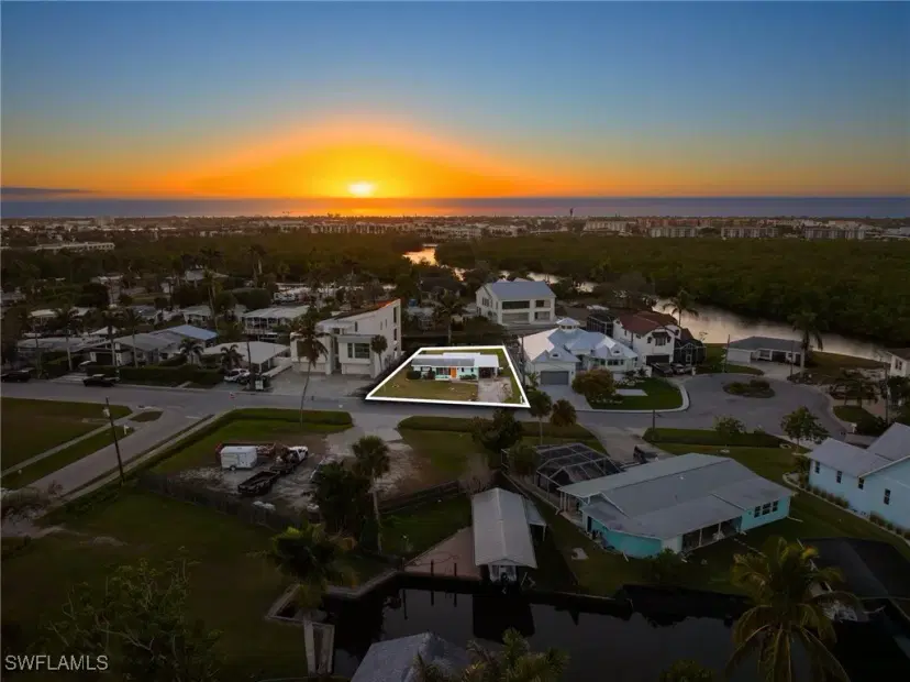 Picture of 1796 Holiday Ln, Naples FL 34104