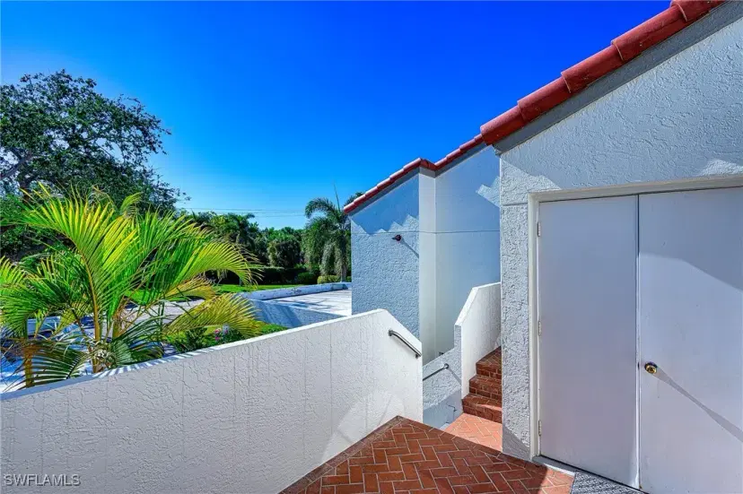 Picture of 613 Beachwalk Cir J203, Naples FL 34108
