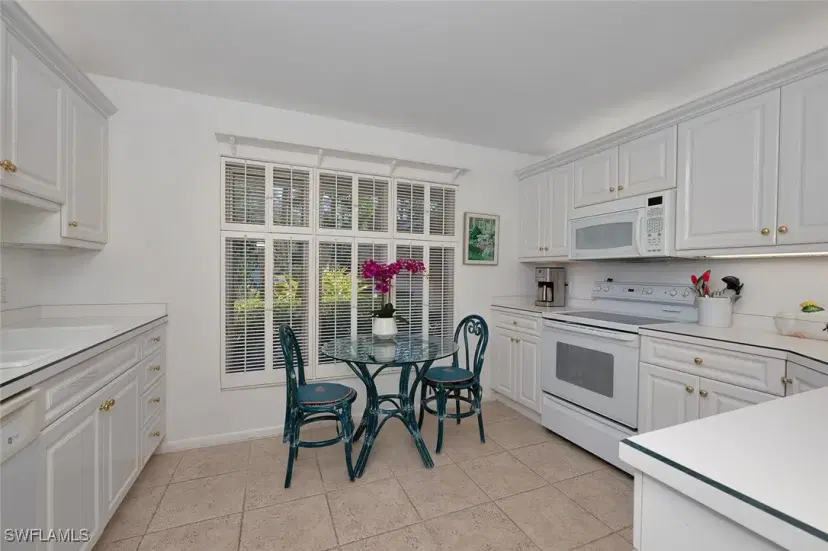 Picture of 112 Wilderness Dr 123, Naples FL 34105