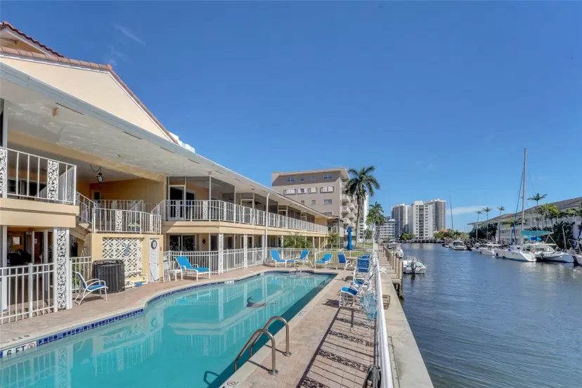 Picture of 2864 NE 33Rd Ct 105, Fort Lauderdale FL 33306