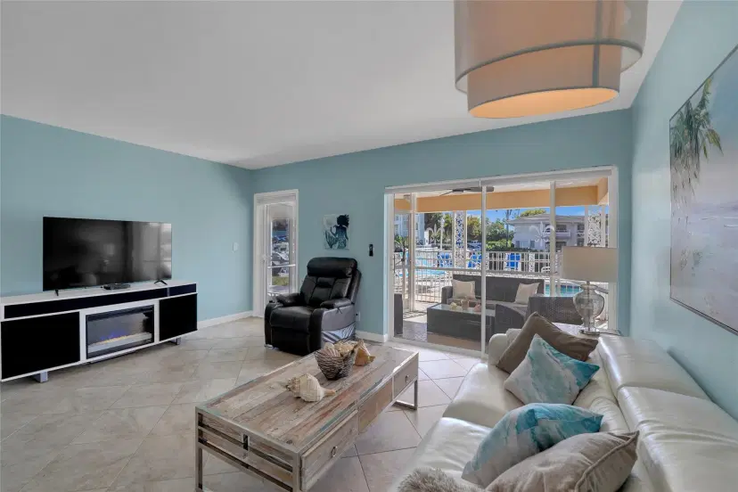 Picture of 2864 NE 33Rd Ct 105, Fort Lauderdale FL 33306