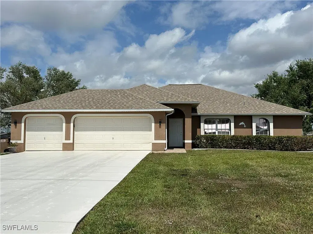 Picture of 1037 NE 2Nd Ter, Cape Coral, FL 33909