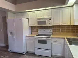 Picture of 1037 NE 2Nd Ter, Cape Coral, FL 33909
