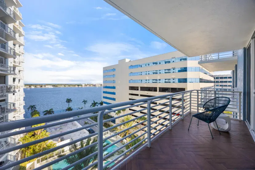 Picture of 1551 N Flagler Drive 1012, West Palm Beach FL 33401