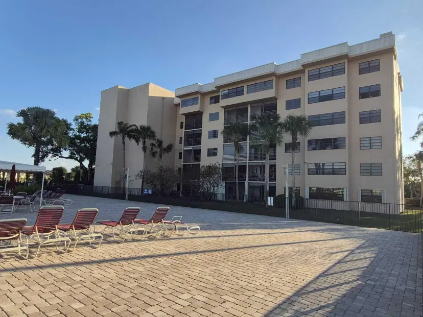 Picture of 4640 Lucerne Lakes Boulevard 304, Lake Worth FL 33467