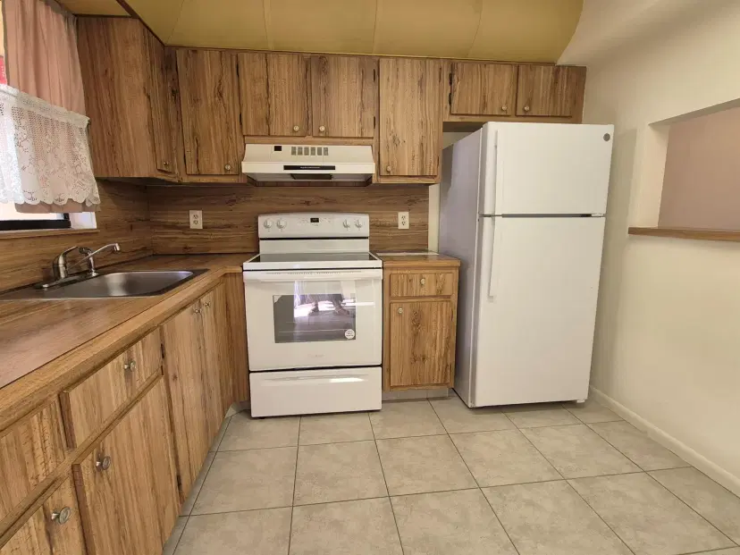 Picture of 4640 Lucerne Lakes Boulevard 304, Lake Worth FL 33467
