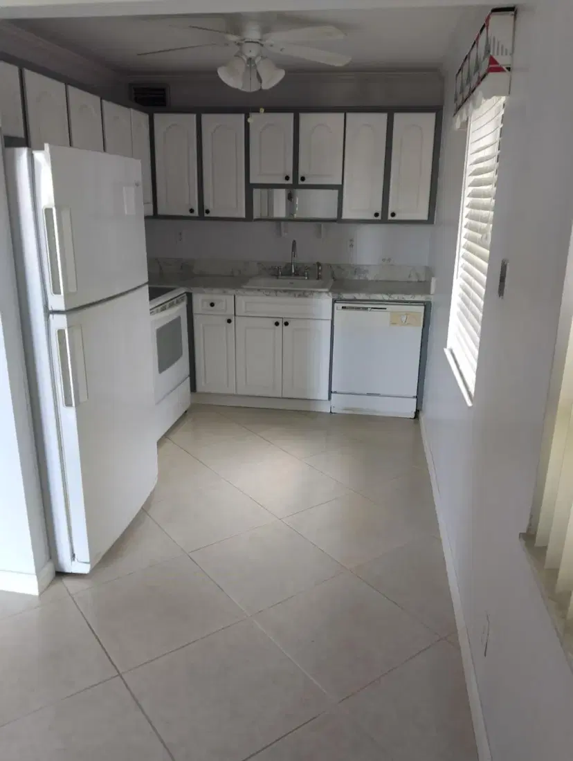 Picture of 551 Flanders L 0, Delray Beach FL 33484