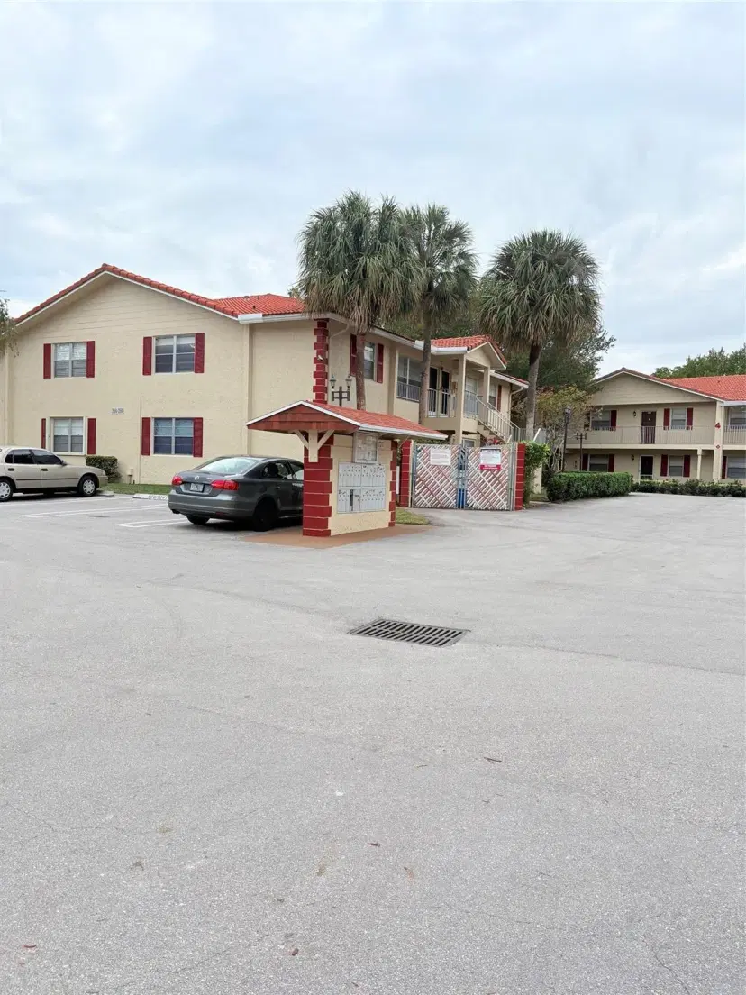Picture of 3582 N University Drive J-5, Coral Springs FL 33065