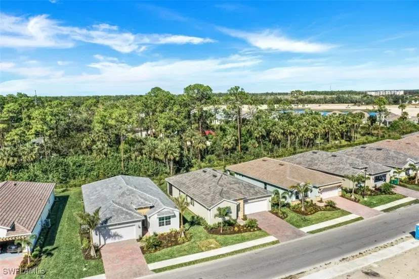 Picture of 315 Tamarindo Ln, Naples FL 34114