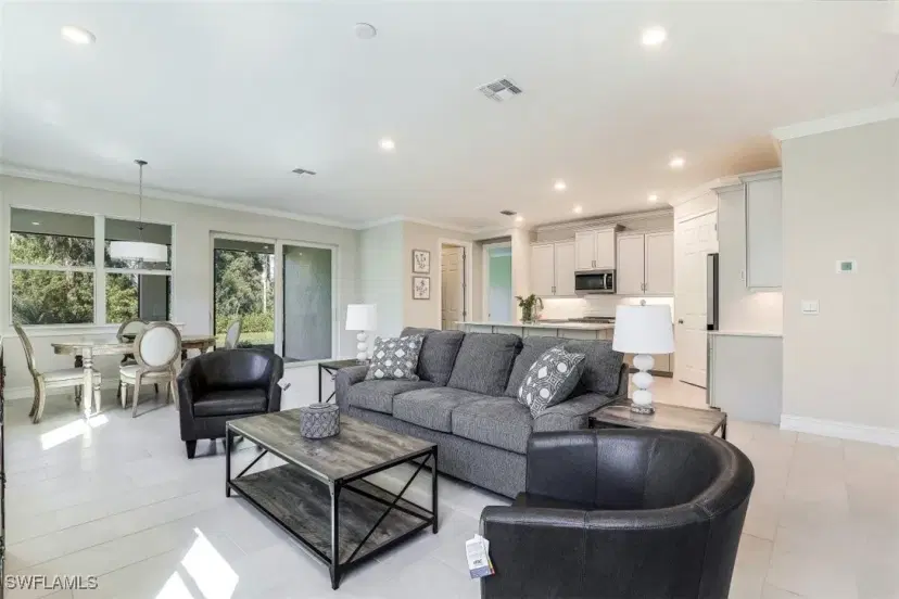 Picture of 315 Tamarindo Ln, Naples FL 34114