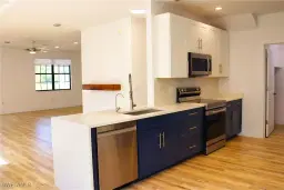 Picture of 15489 Summit Place Cir 302, Naples, FL 34119