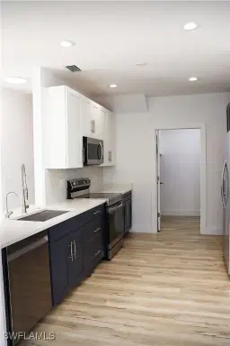 Picture of 15489 Summit Place Cir 302, Naples, FL 34119