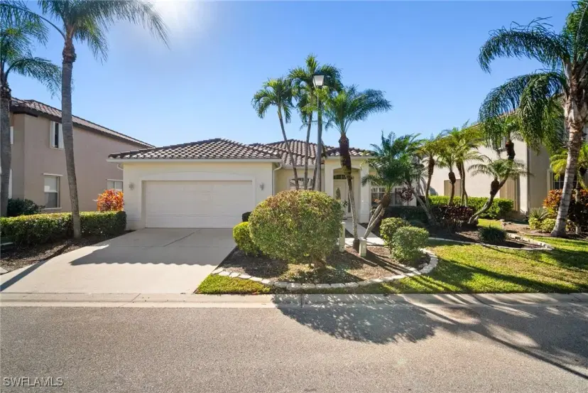 Picture of 11027 Lakeland Cir, Fort Myers FL 33913