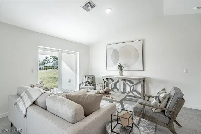 Picture of 4015 9Th St Sw, Lehigh Acres FL 33976