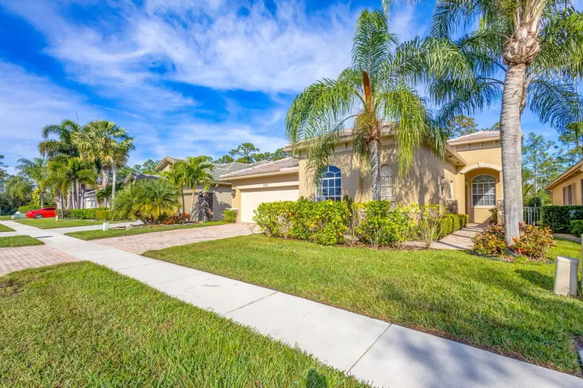 Picture of 9774 Osprey Isles Boulevard, Palm Beach Gardens, FL 33412