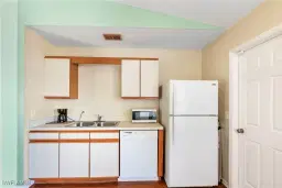 Picture of 229 NE 21St Pl, Cape Coral, FL 33909