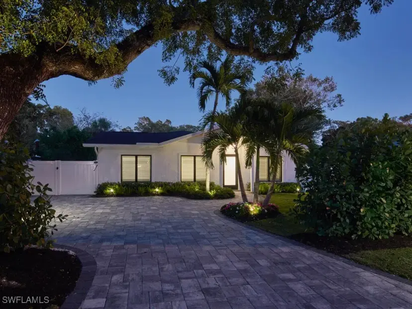Picture of 1080 13Th St N, Naples FL 34102
