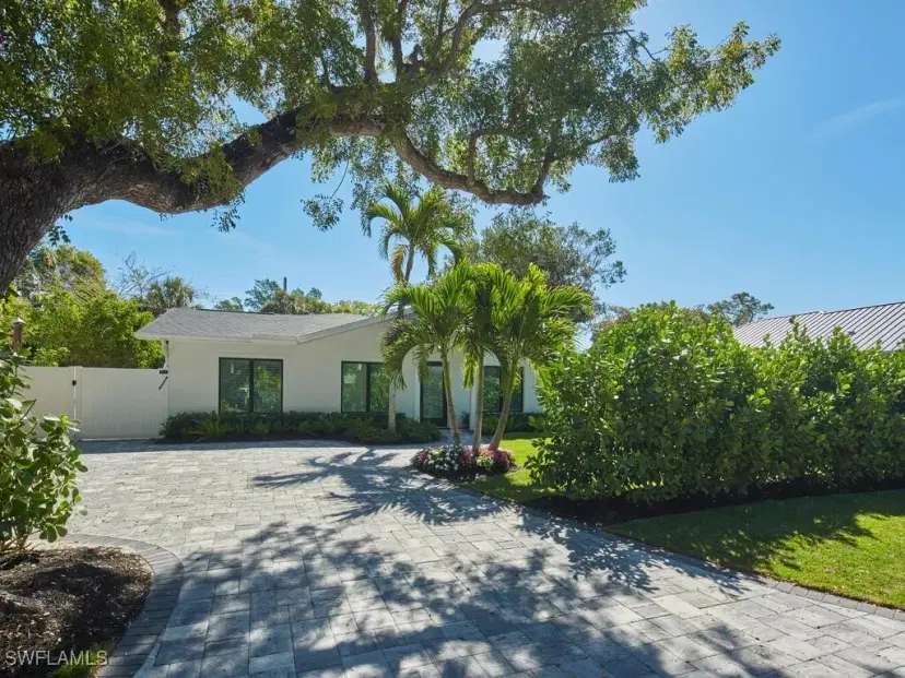 Picture of 1080 13Th St N, Naples FL 34102
