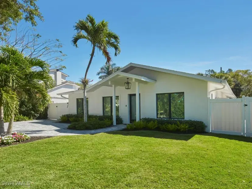 Picture of 1080 13Th St N, Naples FL 34102