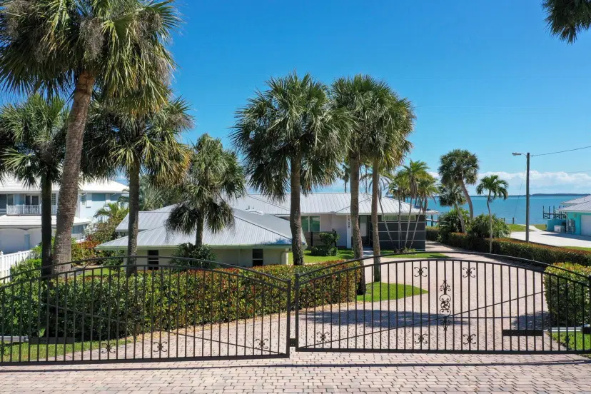 Picture of 1508 S Indian River Drive, Fort Pierce FL 34950