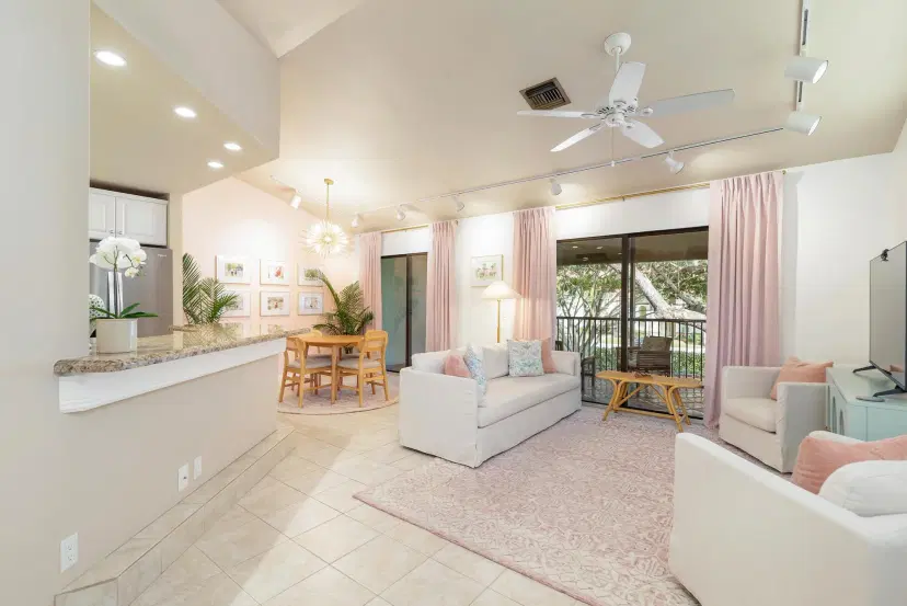 Picture of 10 Lexington Lane E # F, Palm Beach Gardens FL 33418
