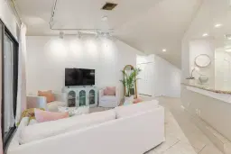 Picture of 10 Lexington Lane E # F, Palm Beach Gardens, FL 33418