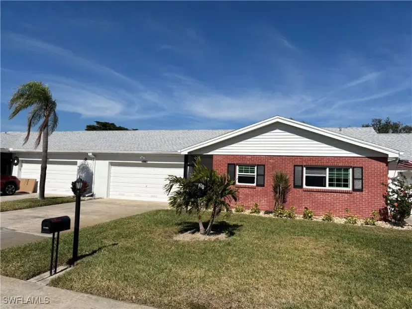 Picture of 1515 Edgewater Cir, Fort Myers FL 33919