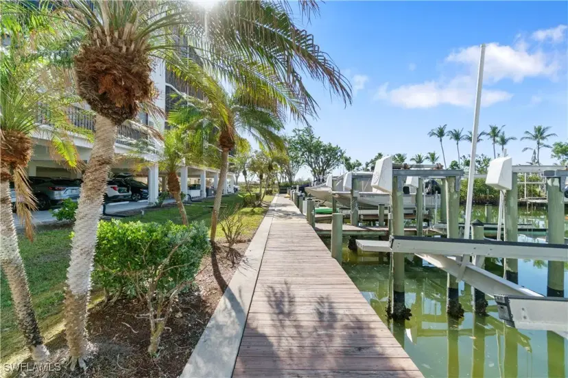 Picture of 4371 Bay Beach Ln 411, Fort Myers Beach FL 33931