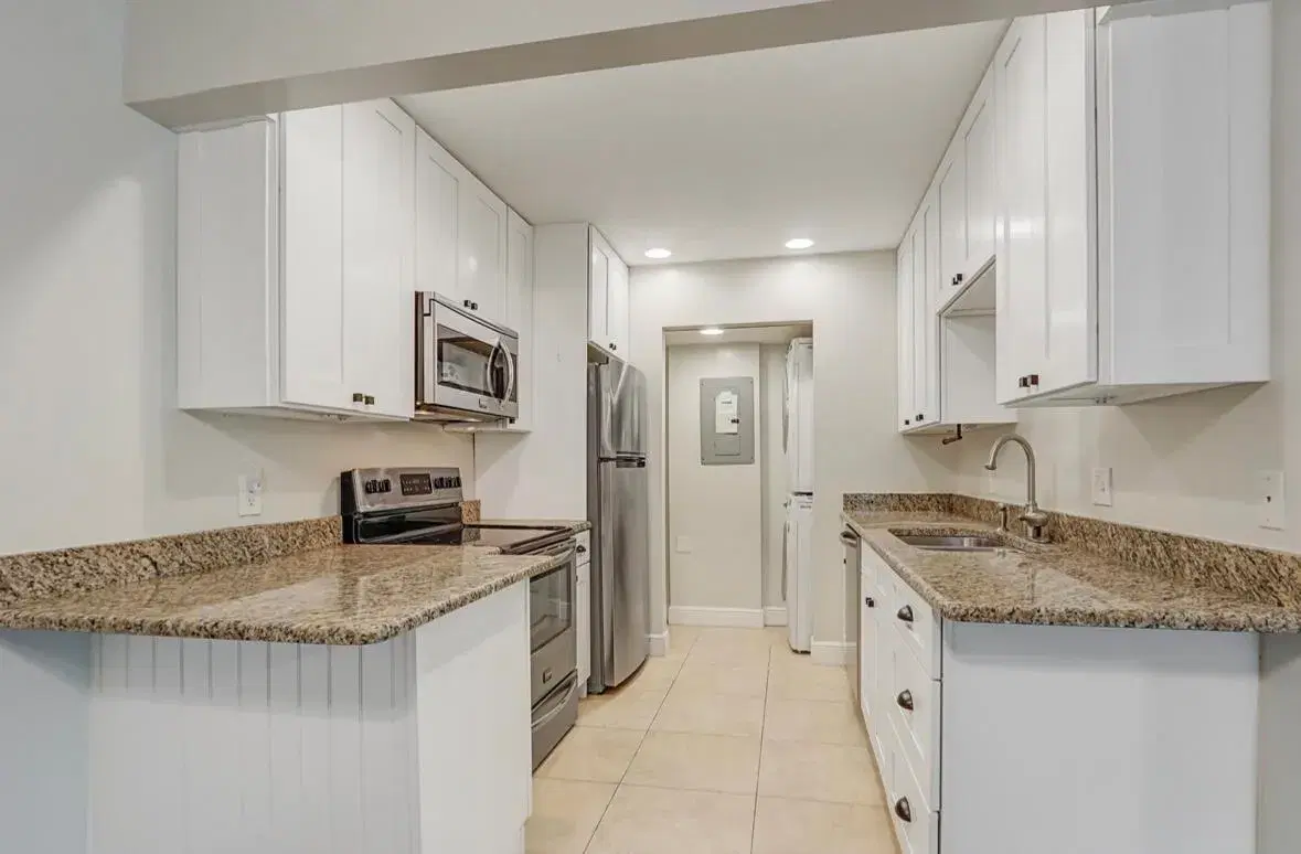 Picture of 8164 SE Croft Circle B-4, Hobe Sound, FL 33455