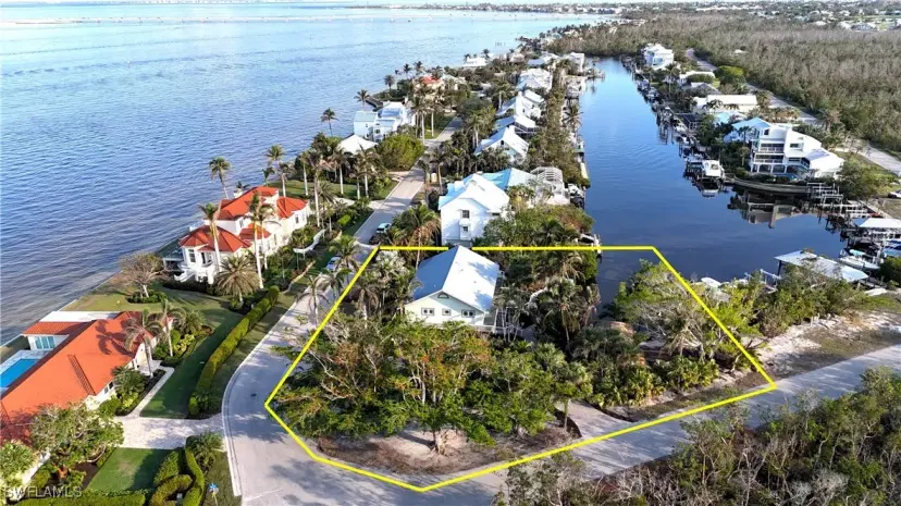 Picture of 1307 Isabel Dr, Sanibel FL 33957