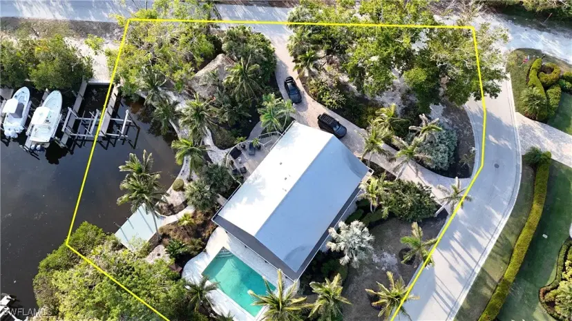 Picture of 1307 Isabel Dr, Sanibel FL 33957
