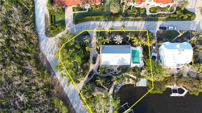 Picture of 1307 Isabel Dr, Sanibel FL 33957