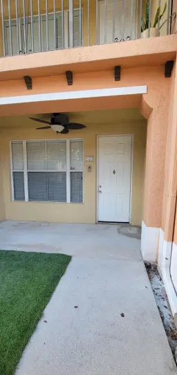 Picture of 3569 Forest Hill Boulevard 103, Palm Springs, FL 33406