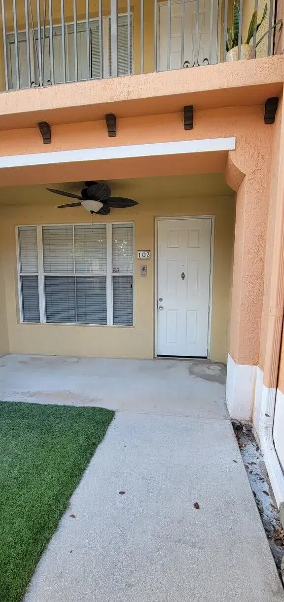Picture of 3569 Forest Hill Boulevard 103, Palm Springs, FL 33406