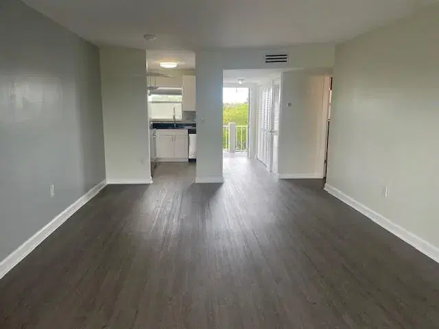 Picture of 8600 Sunrise Lakes Blvd 303, Sunrise FL 33322